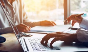 SL1 provides automated real-time discovery and synchronization across both application & infrastructure topology. Read blog>